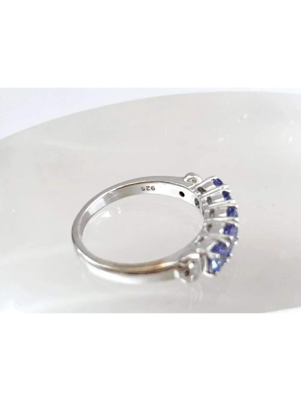 Tanzanite Gemstone Oval Cut Row Set Sterling Silver 925 Vintage Ring - sz 8